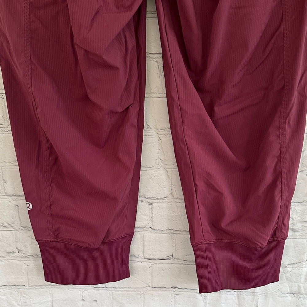 Lululemon Cropped Jogger Pants in Deep Berry size 8 - Picture 7 of 11